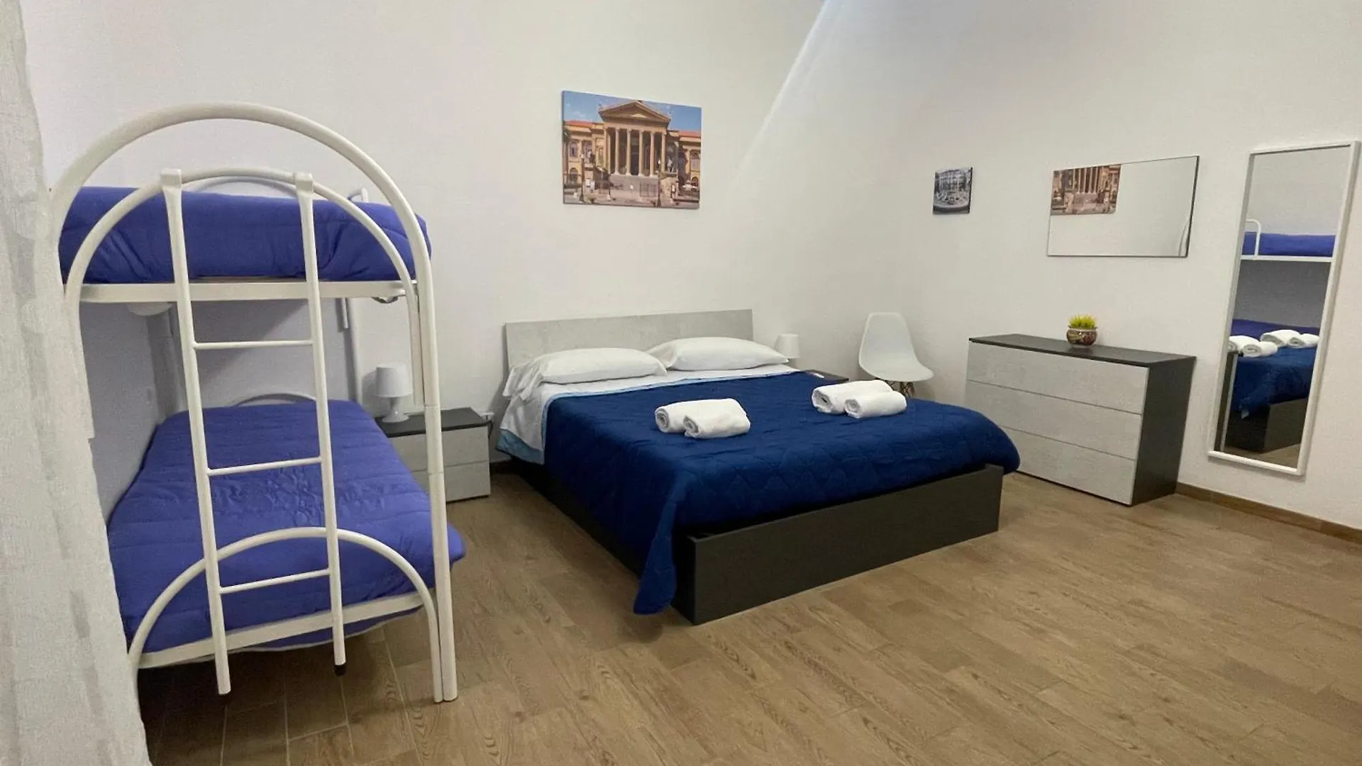 Le Colonne Del Massimo - Apartment In Front Of Massimo Theatre Palermo 0*,  Italy