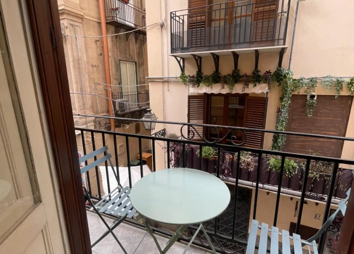 Le Colonne Del Massimo - Apartment In Front Of Massimo Theatre Palermo