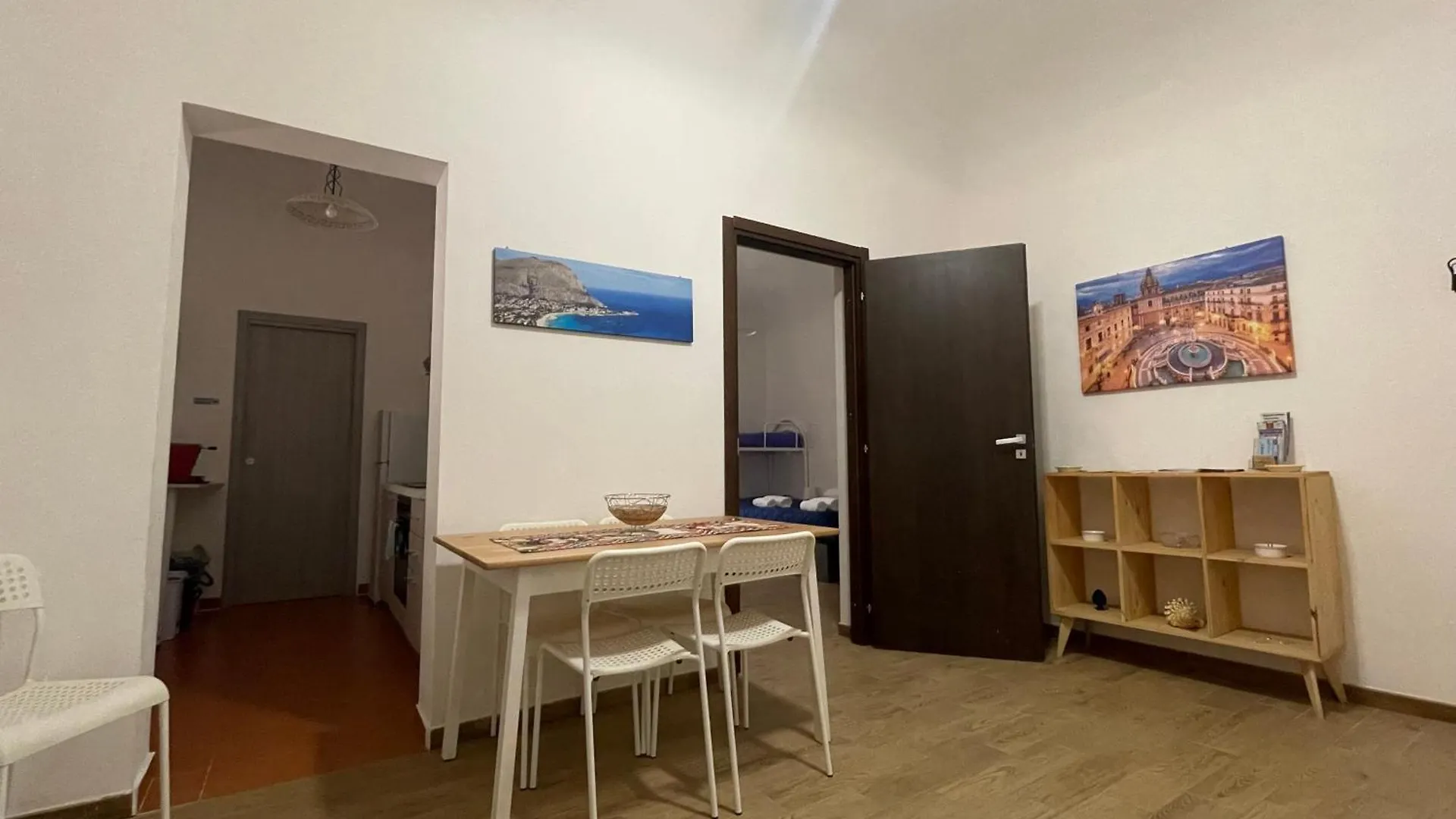 Le Colonne Del Massimo - Apartment In Front Of Massimo Theatre Palermo 0*,  Italy